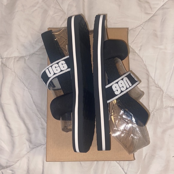🎈🎈🎈Brand New Big Girls UGG K Zumba Sling Sandal🎈🎈🎈 - Picture 3 of 6